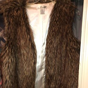 Fur vest